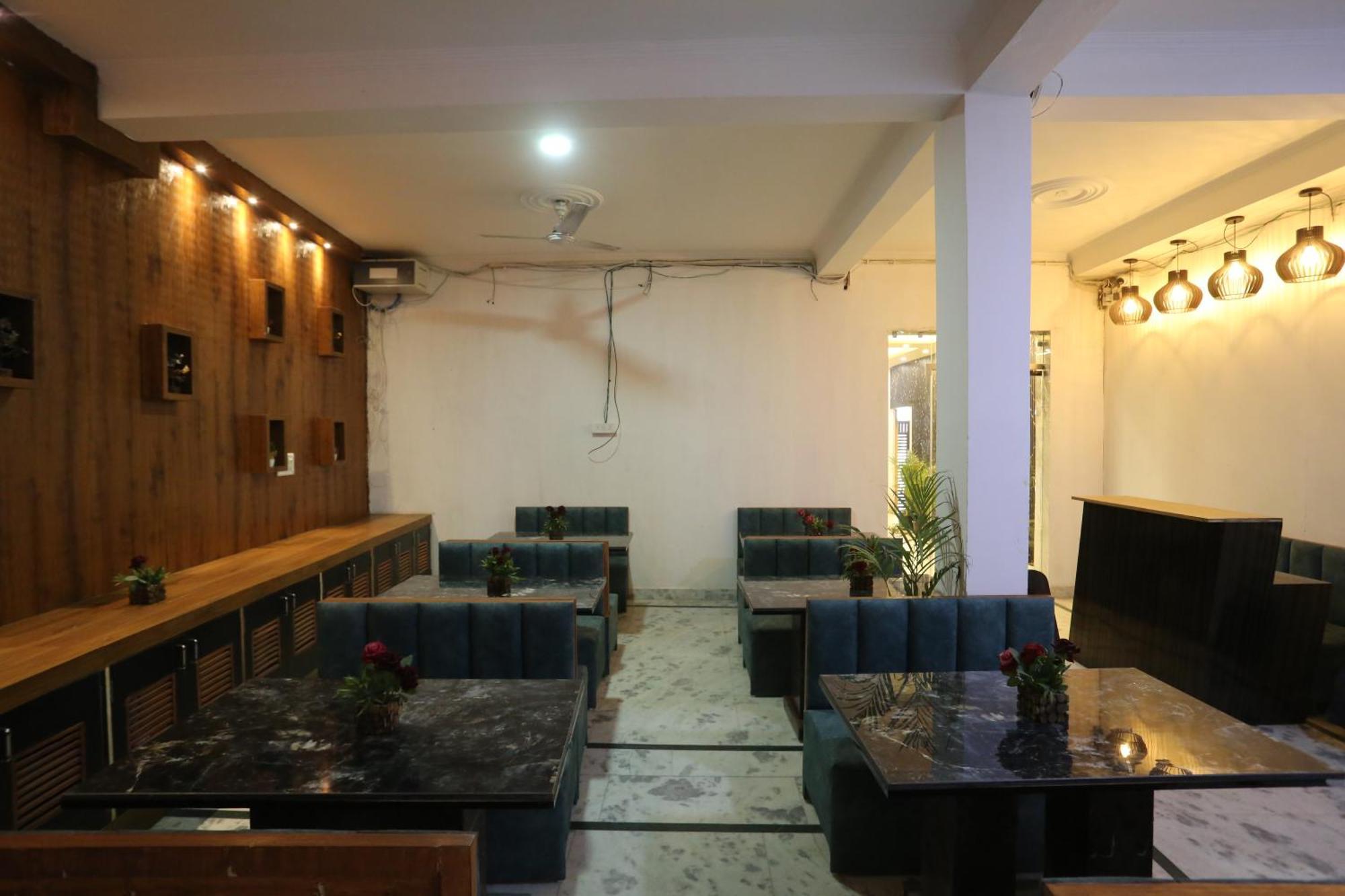 Backpackers - Ink Hotels Delhi Airport By Ss Group 뉴델리 외부 사진