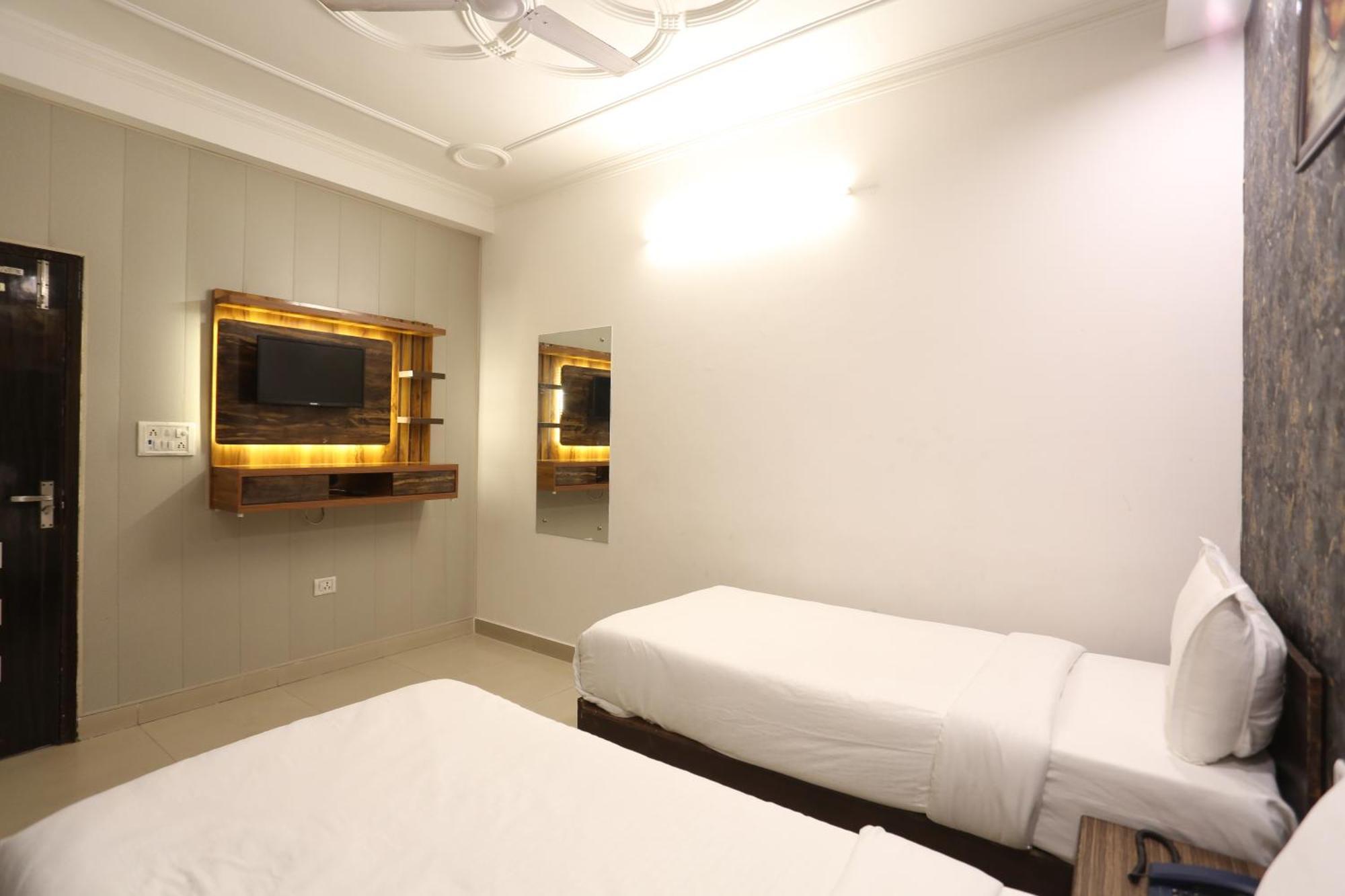 Backpackers - Ink Hotels Delhi Airport By Ss Group 뉴델리 외부 사진