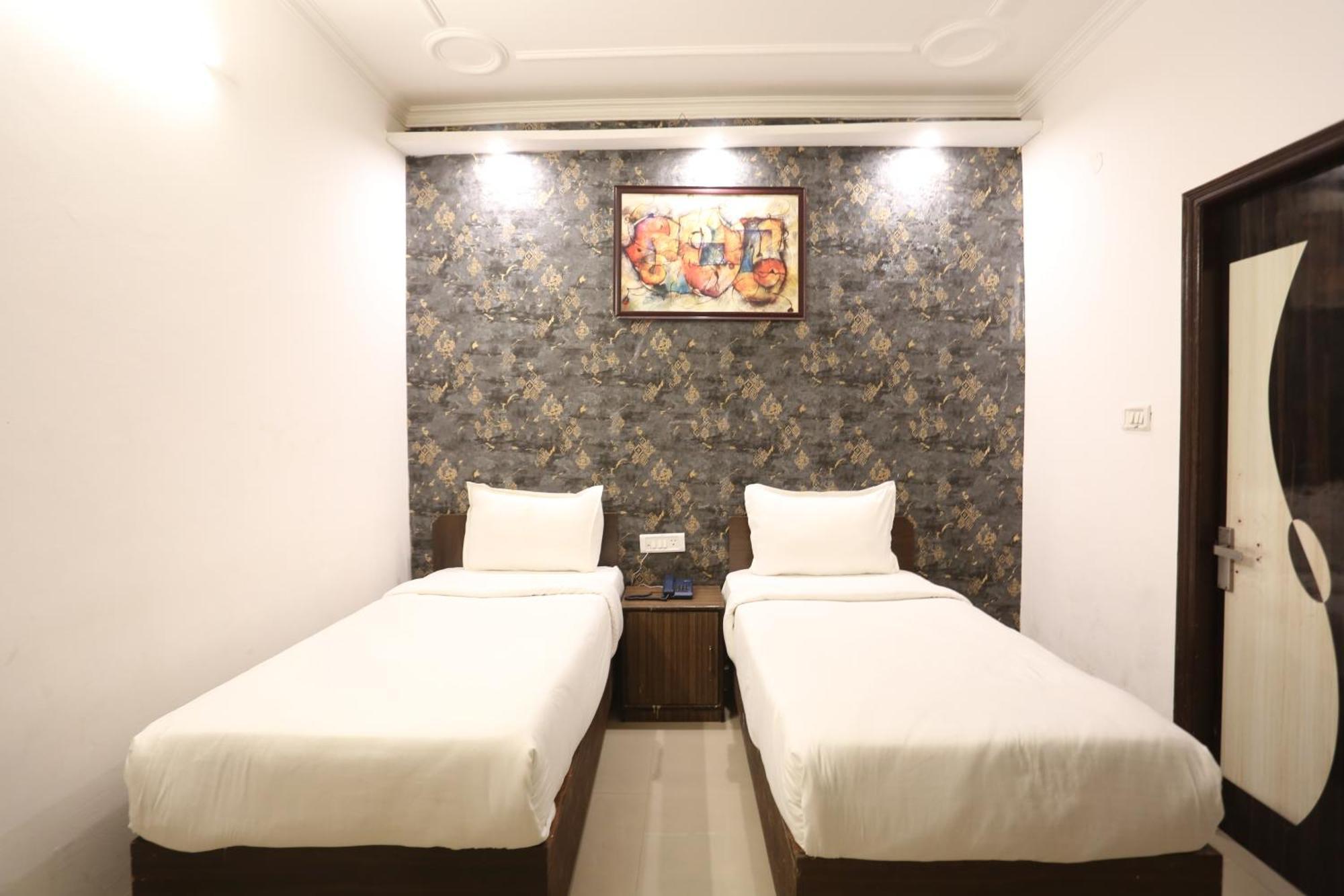 Backpackers - Ink Hotels Delhi Airport By Ss Group 뉴델리 외부 사진
