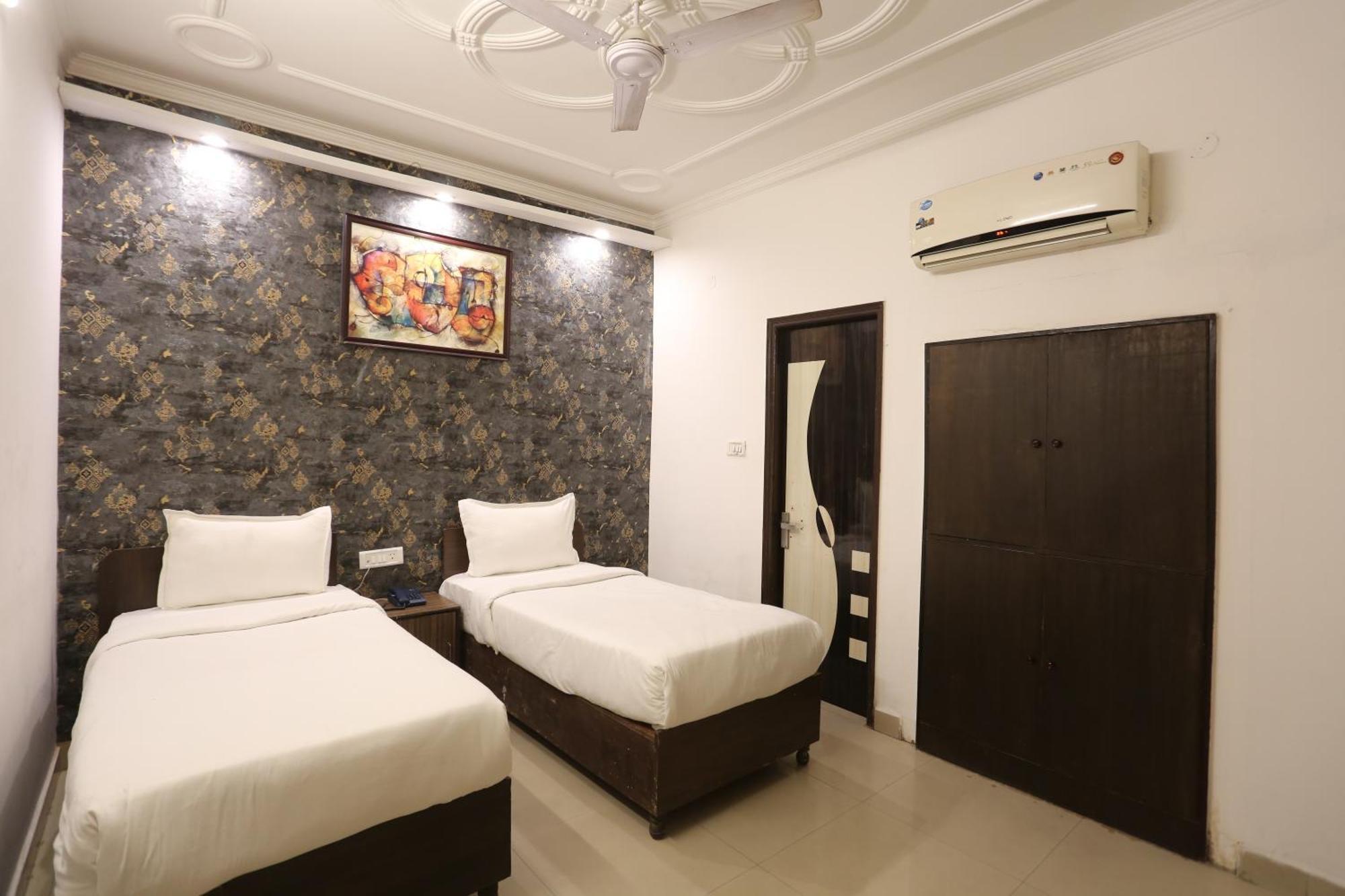 Backpackers - Ink Hotels Delhi Airport By Ss Group 뉴델리 외부 사진