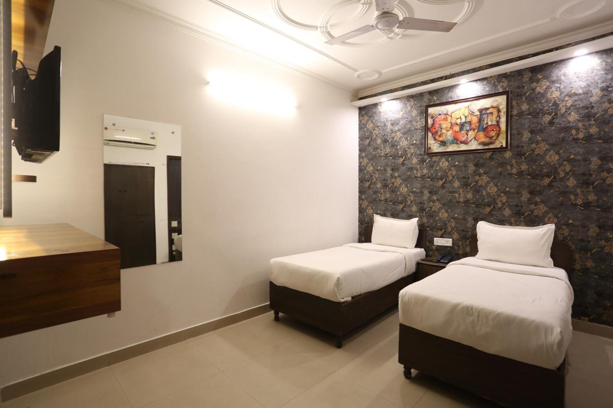 Backpackers - Ink Hotels Delhi Airport By Ss Group 뉴델리 외부 사진